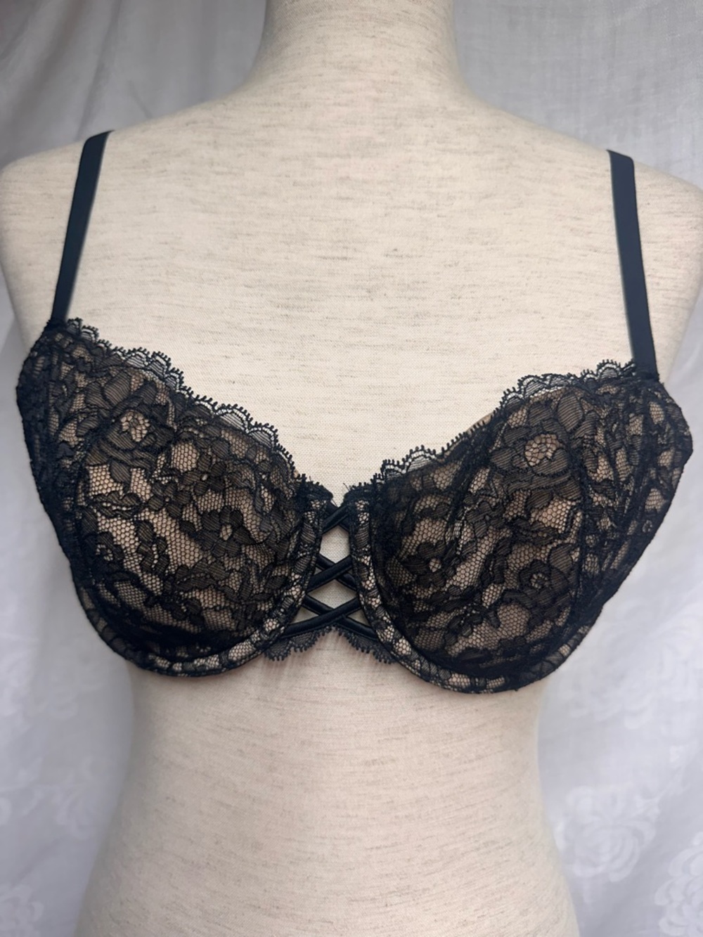 VICTORIA'S SECRET VERY SEXY UNDERWIRE BALCONET BRA 36C BLACK NWOT